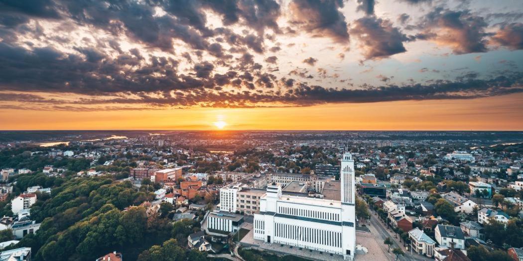 Stay In Kaunas & Radio City - Free Parking ภายนอก รูปภาพ